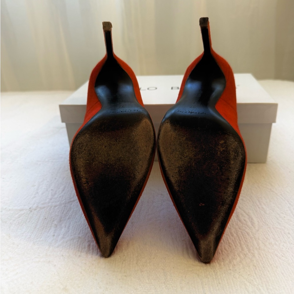 Manolo Blahnik Orange Suede Pumps Size 37 (US 7) Pointed Toe Stiletto Heels - Picture 11 of 13